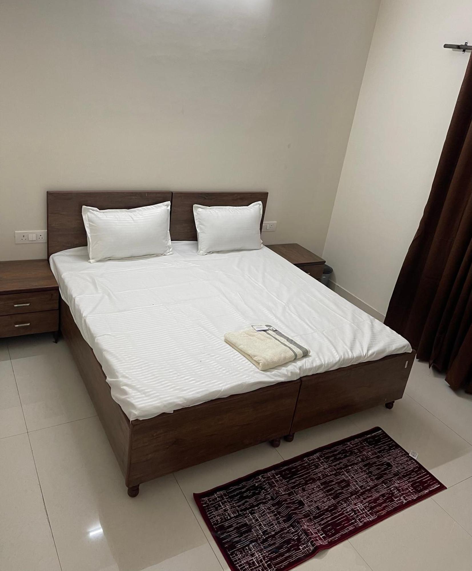 Shrinath Residency 호텔 그레이터 노이다 외부 사진