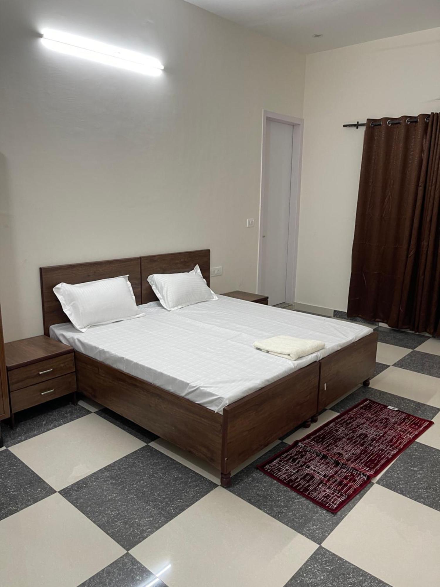 Shrinath Residency 호텔 그레이터 노이다 외부 사진
