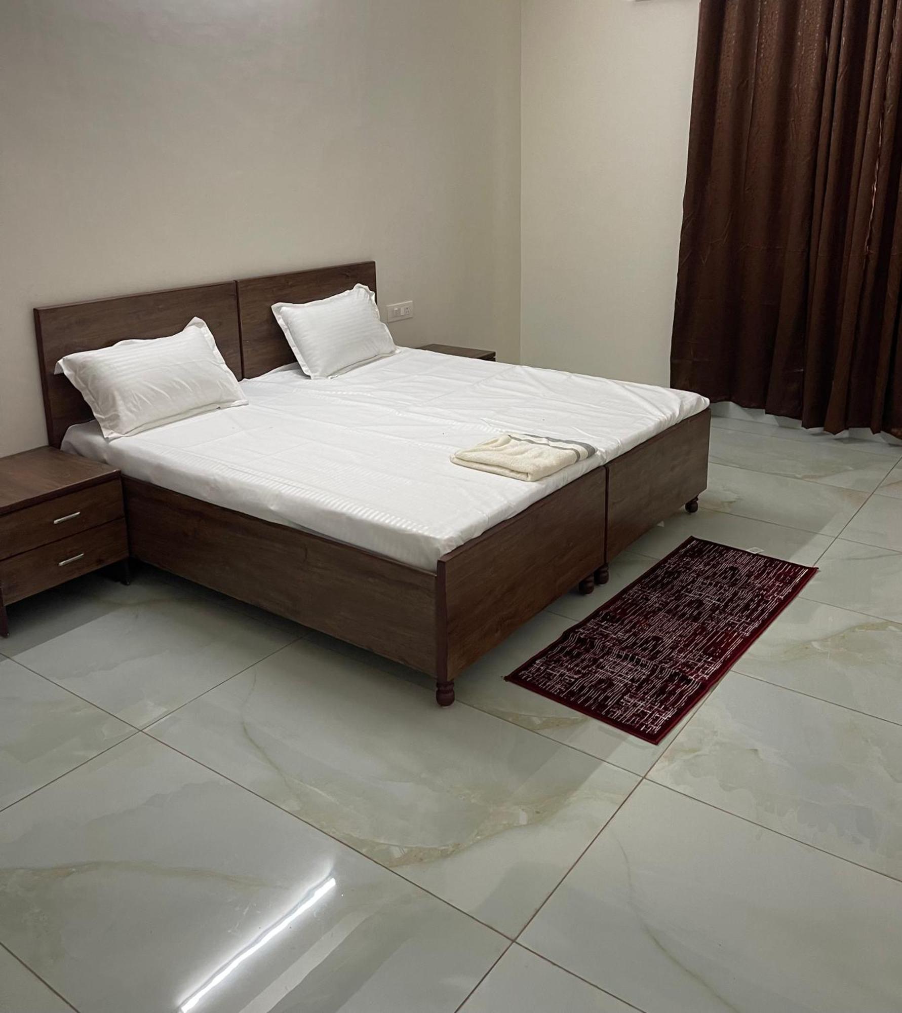 Shrinath Residency 호텔 그레이터 노이다 외부 사진